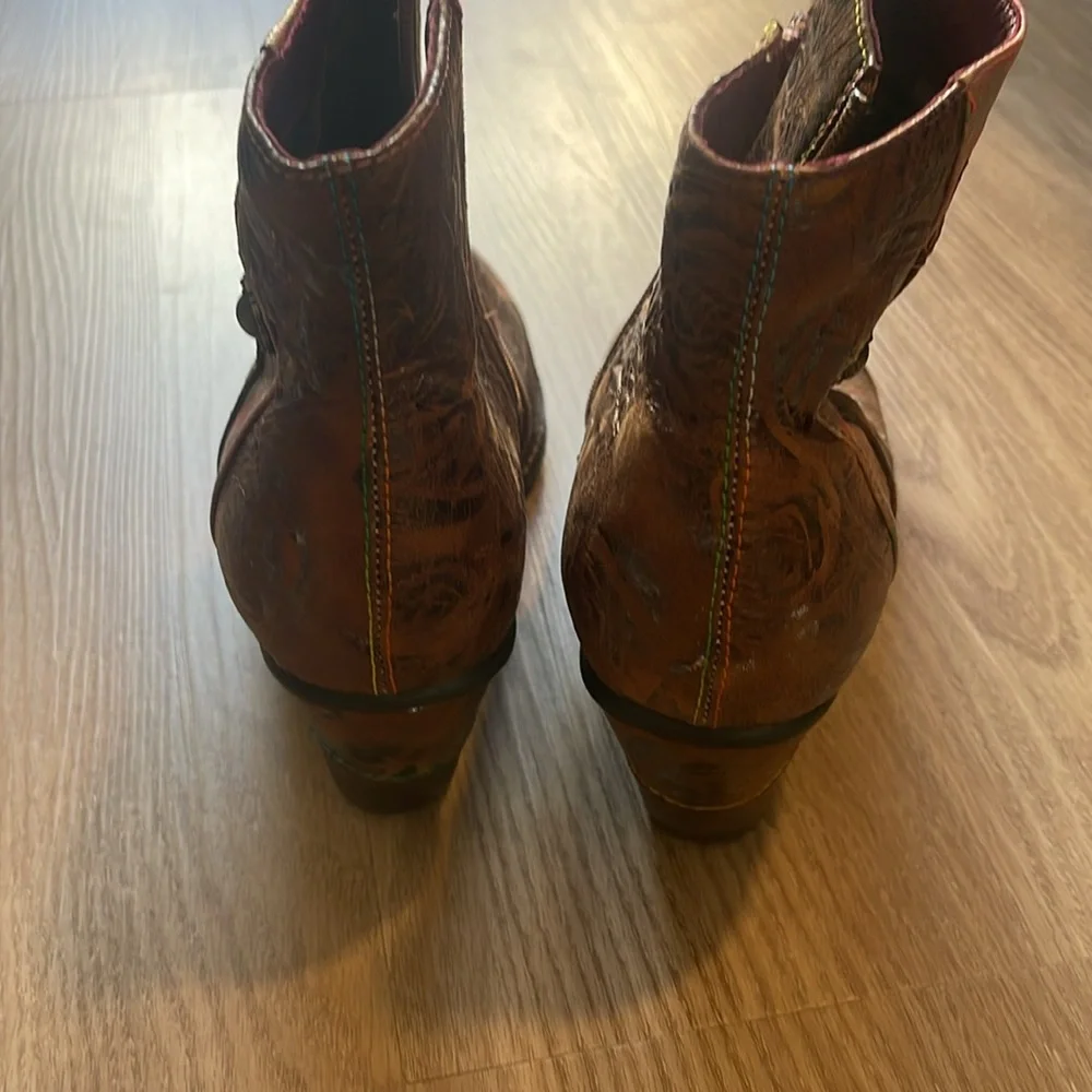 L'Artiste Booties Womens 42 (size 11) brown Floral Hand Painted leather - Picture 5 of 5